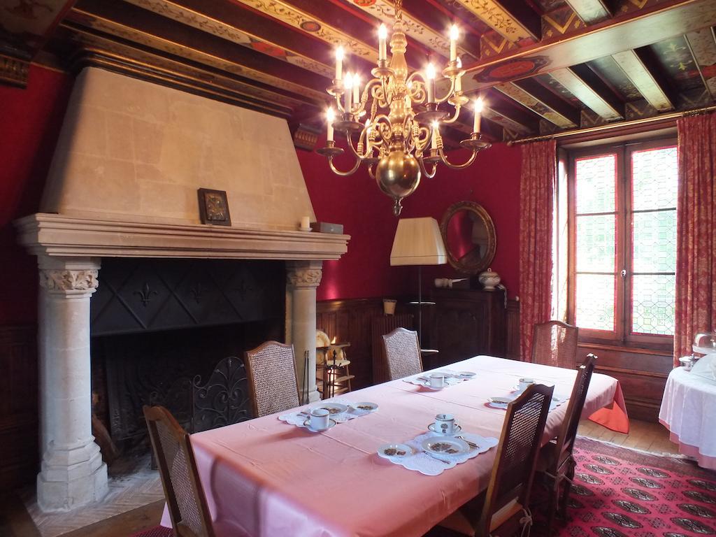 Chateau De Naze Vivy-Saumur Dış mekan fotoğraf